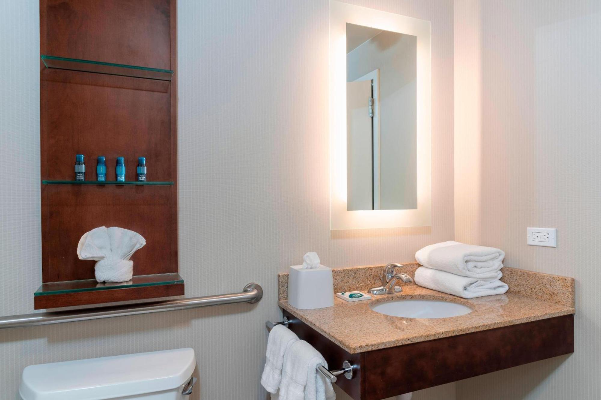 Delta Hotels By Marriott Kalamazoo Conference Center Luaran gambar
