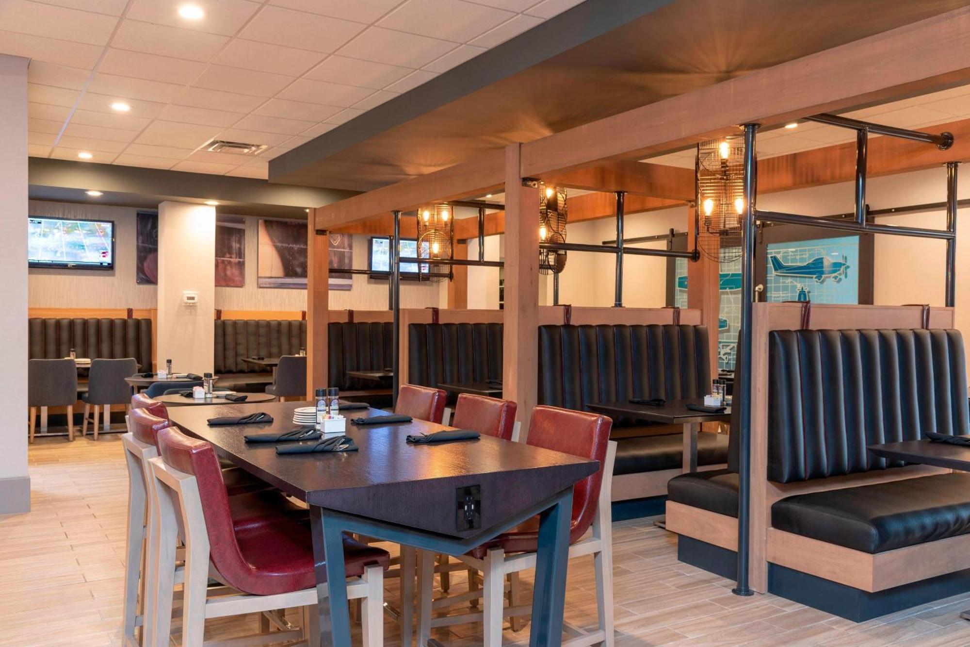 Delta Hotels By Marriott Kalamazoo Conference Center Luaran gambar